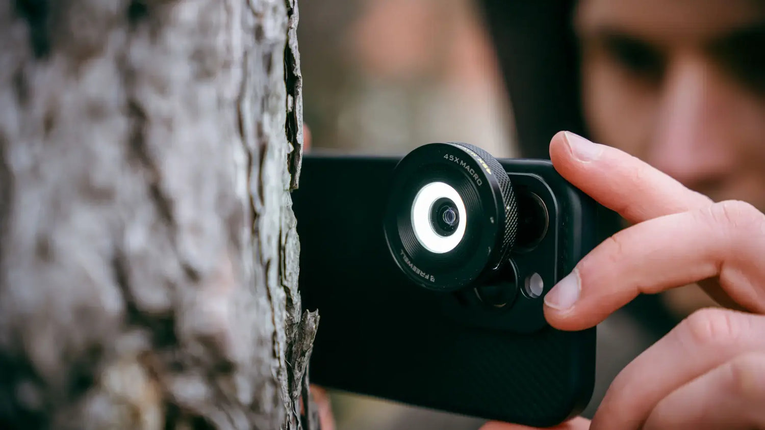 Complete smartphone macro photography guide with Freewell 45x Macro Lens used on tree bark