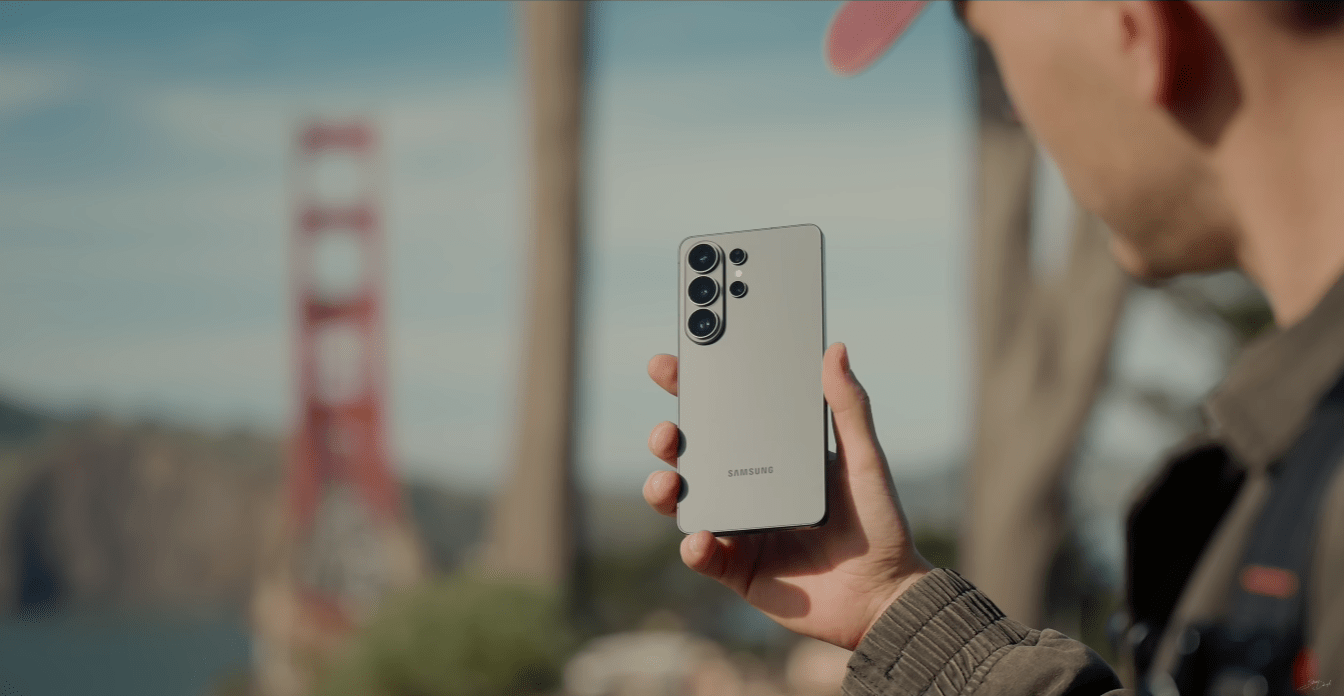 Steven Divish testing the Samsung Galaxy S26 Ultra camera in San Francisco