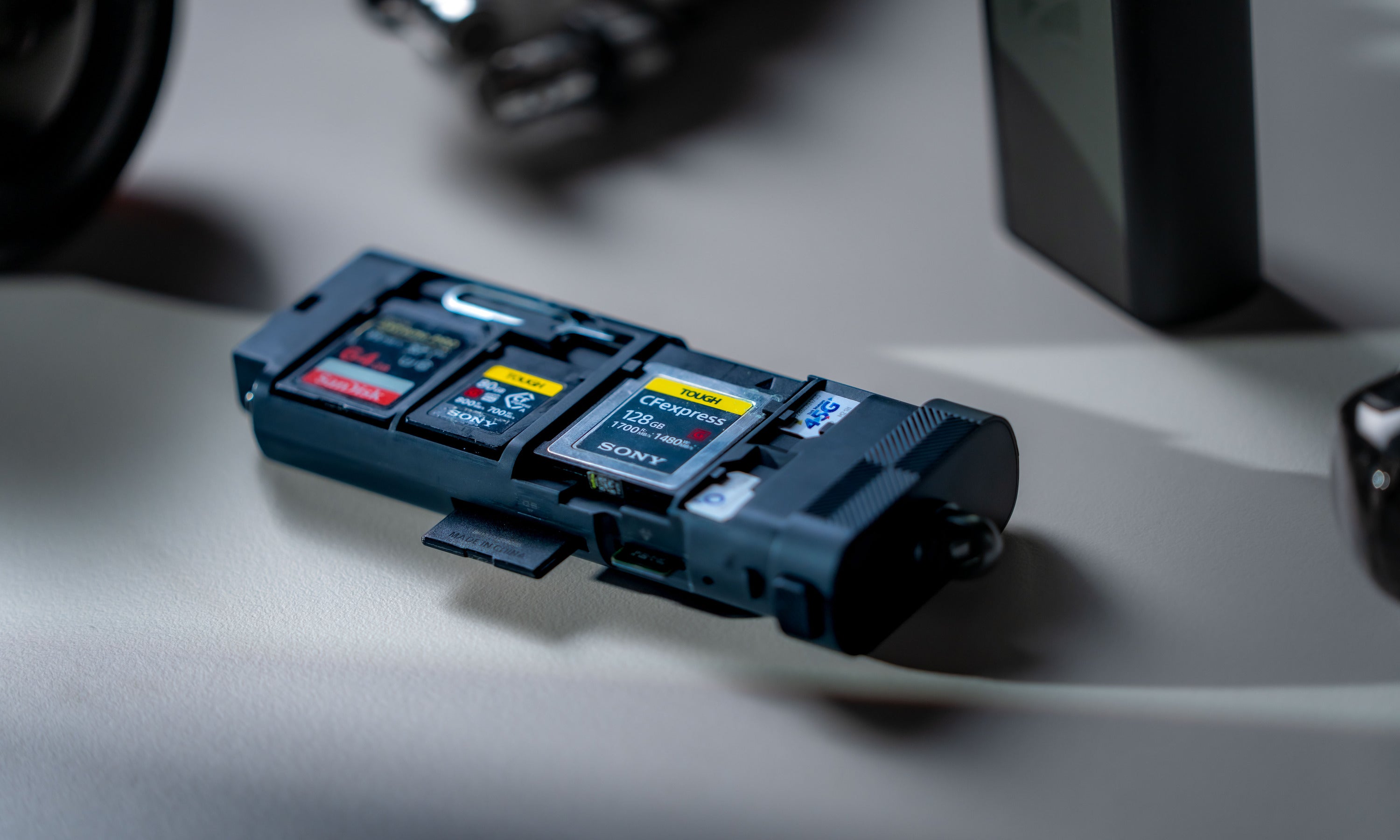 Freewell Pro Card Reader CF A/B, SD, TF - Sale Price in the Philippines ...
