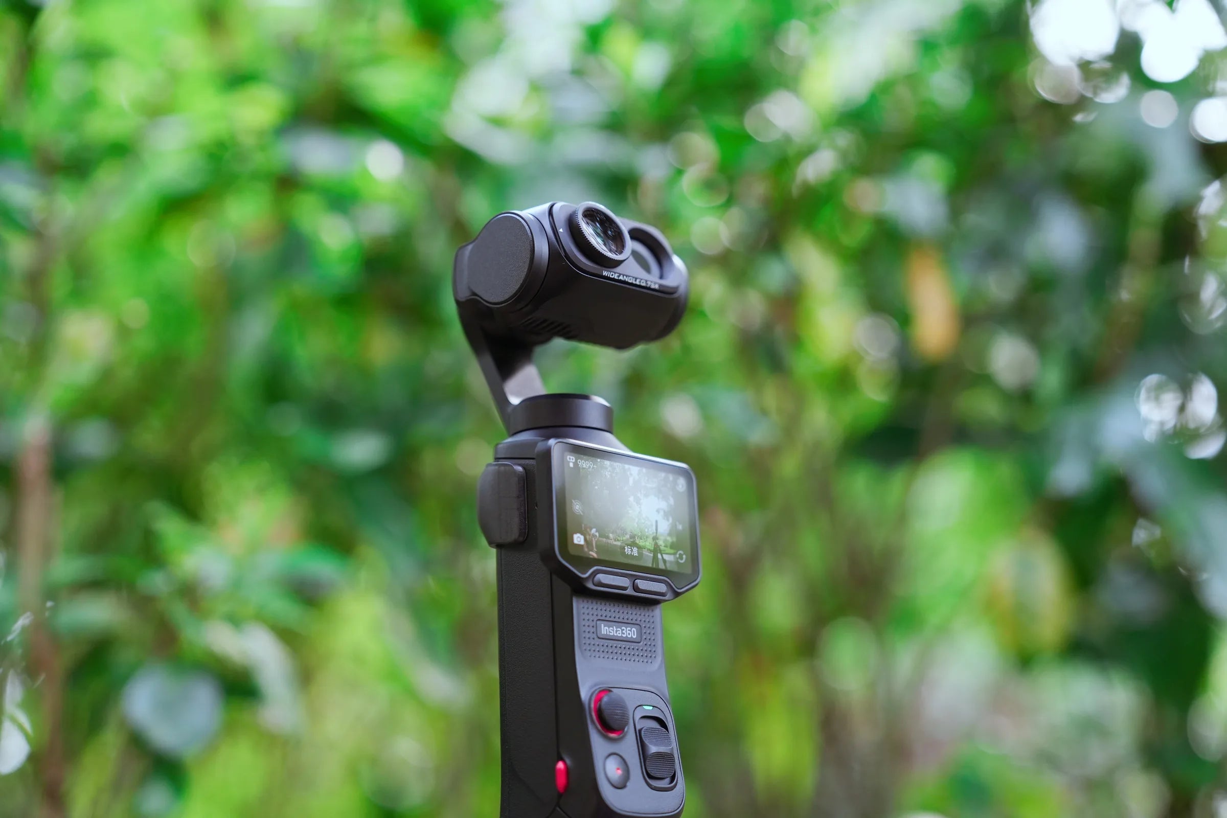 Insta360 Luna Ultra fitted with the Freewell 0.75x wide-angle lens