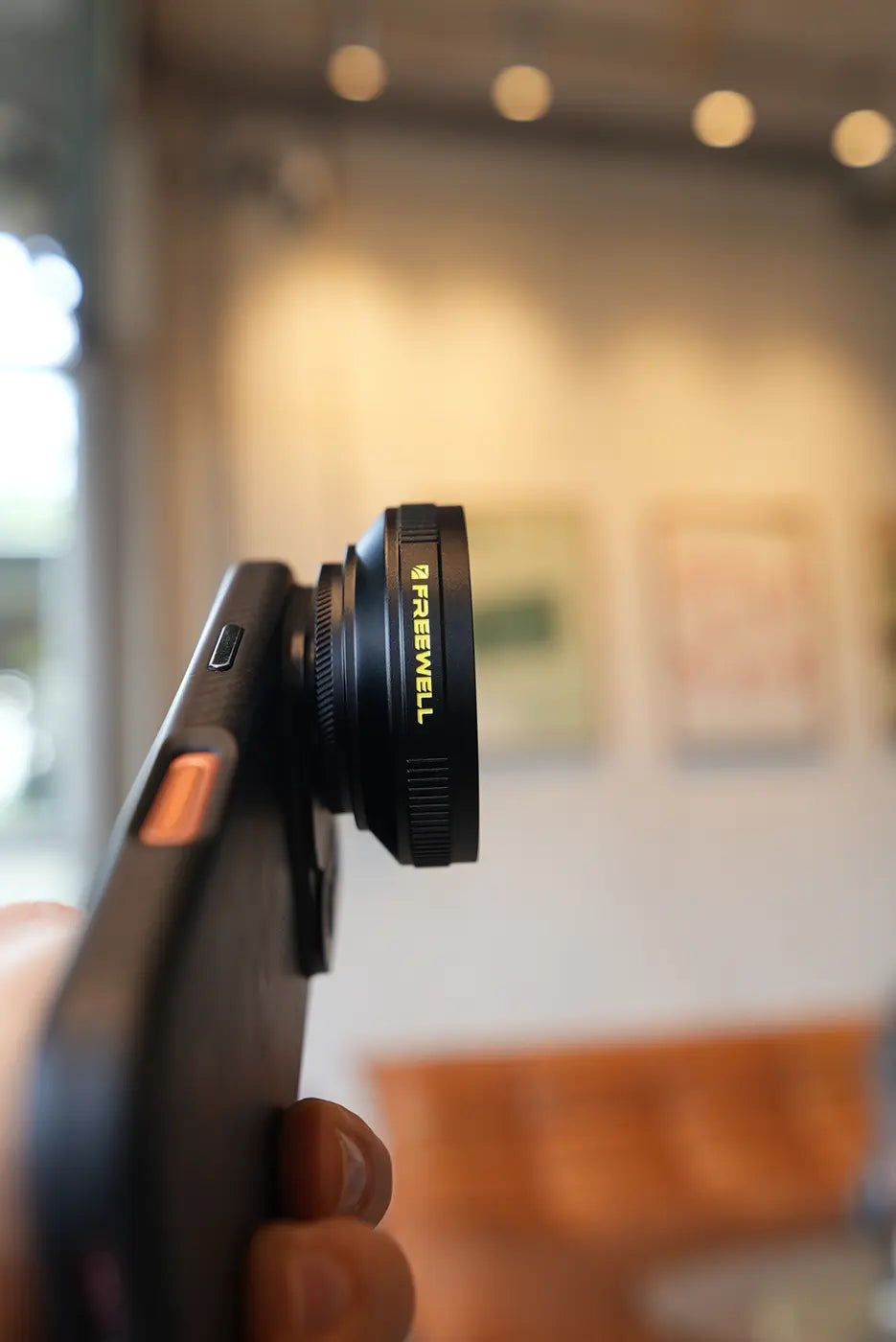 Slim 17mm threaded lens mount profile