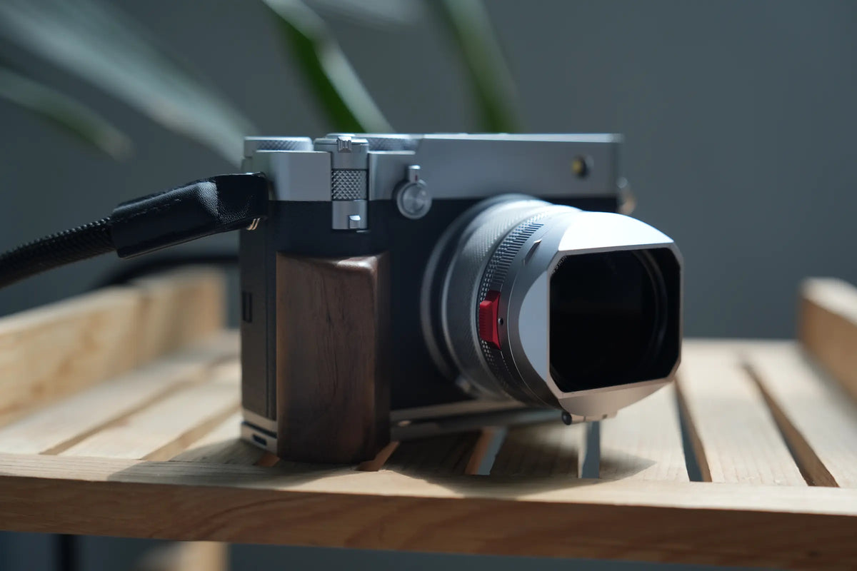Fuji GFX100RF レンズフード、L ブラケット & サムグリップパック Fuji GFX100RF レンズフード、L ブラケット & サムグリップパック