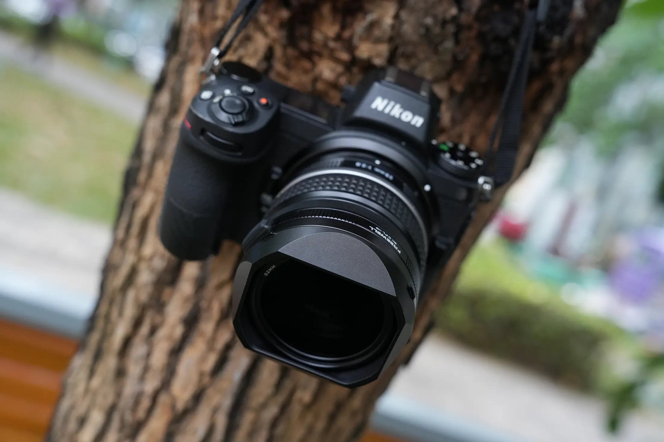 Nikon ニッコール Z 40mm f/2 レンズフード – CPL/ミストフィルター Nikon ニッコール Z 40mm f/2 レンズフード – CPL/ミストフィルター
