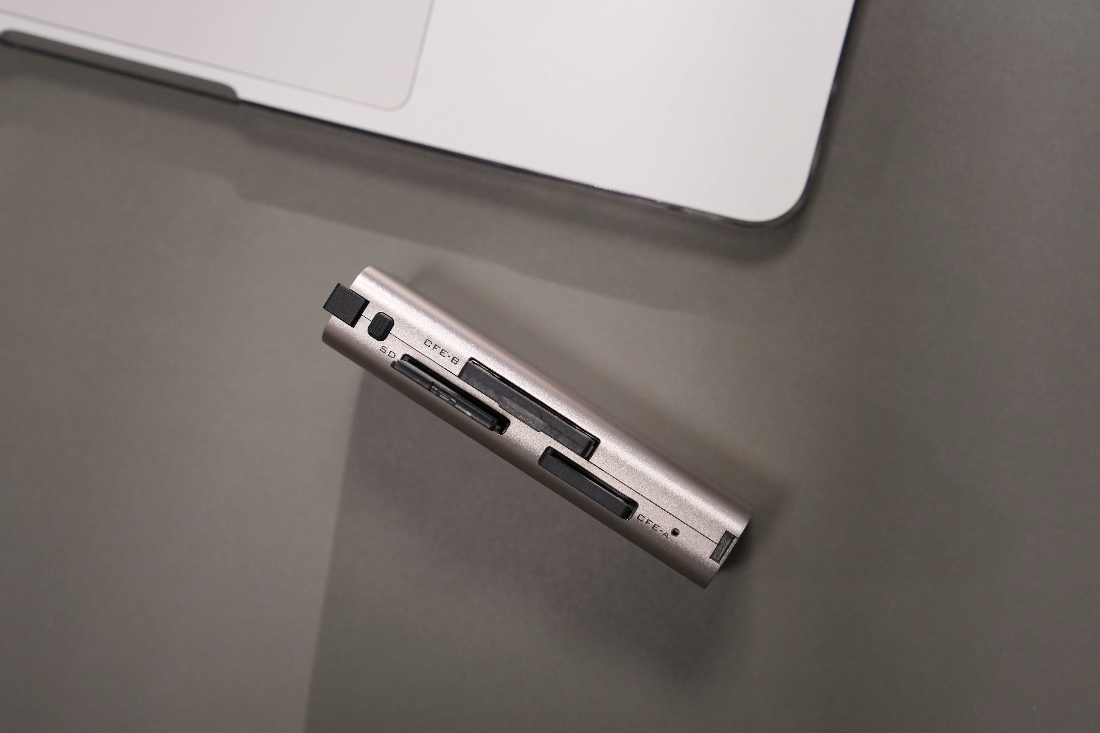 Pro Card Reader Plus aluminum body